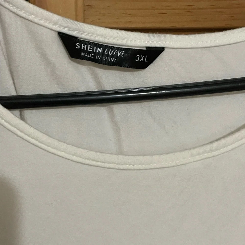 3 for $10⭐️BUNDLE⭐️SHEIN curve body suit bundle of 3! Size 3XL - Picture 5 of 16